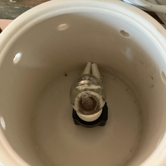 Scentsy Warmer Tilia Tree #2 (chipped lid) - Picture 5 of 6